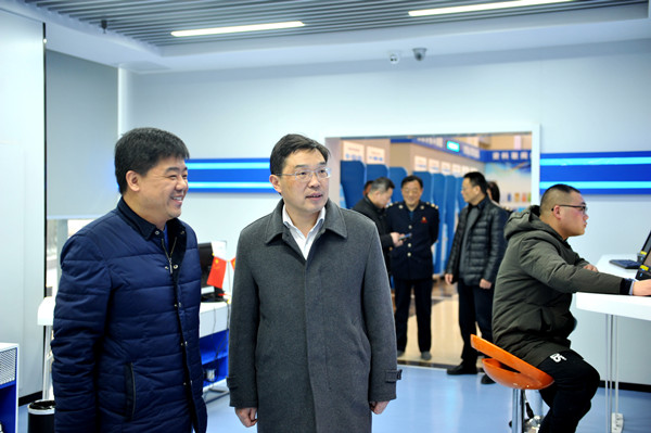 宝应县委常委常务副县长陆安亚赴县税务局检查指导工作