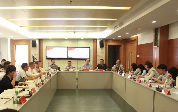 区税务局召开全区银行业税收工作座谈会